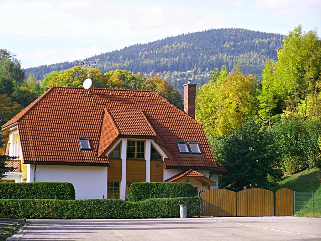 Pension B&B Vrchlabí エクステリア 写真